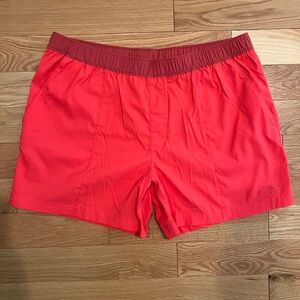 The North Face Men's 5" Class V Pull On Short in Horizon Red